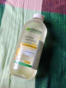 Garnier Micellar Cleansing Water