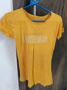 Mustard Tshirt 👕