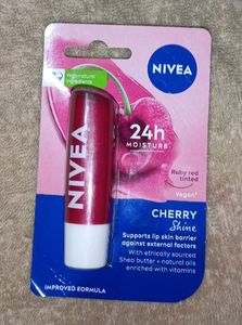 NIVEA Cherry Fruity Shine Lip Balm