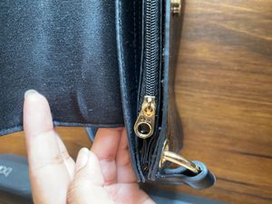 Premium Quality Leather Bag + Free Sunglass