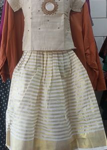 New 2 Skirt And Top For Girls