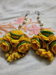 Sets Of Tops And Maang Tikka