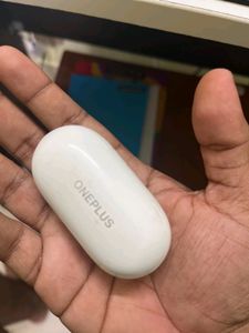 OnePlus Buds Z2 [Minor Scratches]