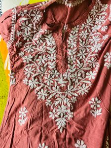 Elegant Pink Embroidered Kurta
