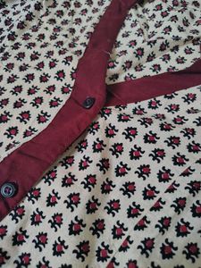 Women&#39;s Printed Top White And Maroon/Short Kurti