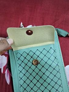 Mobile  Sling  Purse