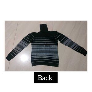 🆕🖤 BRAND NEW Striped Turtleneck Sweater🖤🆕