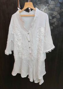Women White Top And Shirt