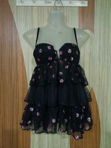 Victoria&#39;s Secret Black Floral Sequin Layer  Dres