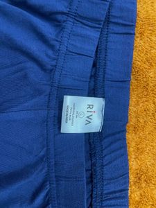 Navy blue leggings