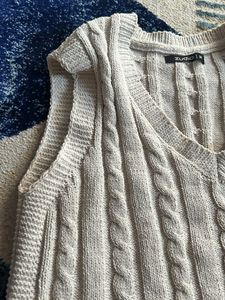 Cable Knit Sweater Vest Top