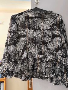 Black Printed Shrug