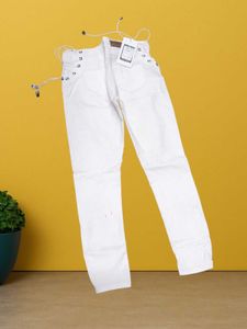 M@23 Size-28 White High-Waisted Jeans