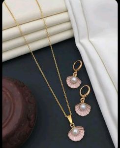 AD Beautiful Pearl Set Gold Plated