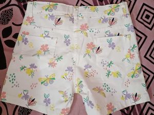 A Cute Little Short For Girls