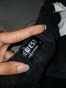 BLACK CARGO PANTS