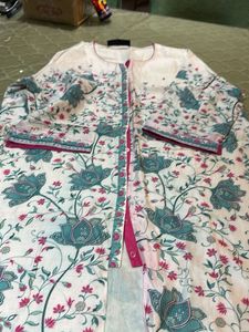Floral Print Kurta By AM:PM in Size XL