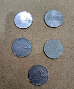 2 Ruppee Coins