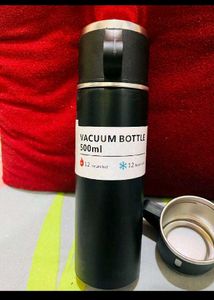 Vacuum Bottle &amp; Cups New With Tag Hot And Cold