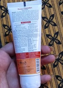 Globus Natural Kesar Chandan Face Wash
