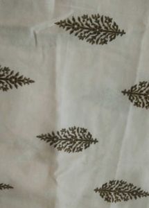 Xxl White Paisley embroidered Neck Printed Kurti
