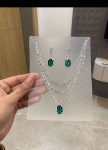 Emerald Jewelry Set