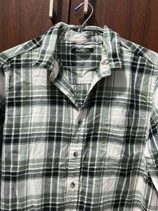 Zudio Men’s Green &amp; Black Plaid Flannel Shirt - Lo