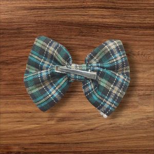 Hair Bow + 🎁