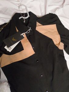 ✨Stylish Black &amp; Tan Top✨