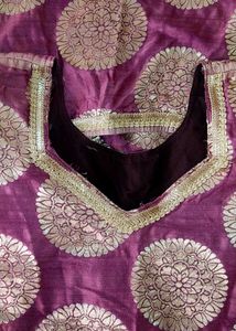 Elegant Indian Outfit With Net Dupatta