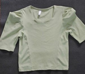 Cute Green Puff Sleeve Top