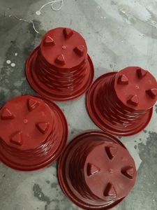 Set of 4 Plastic Plant Pots