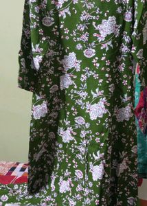 New/Unused Rayon Kurti With Pant , Dupatta Set