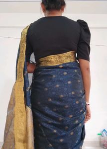 Elegant Navy &amp; Gold Saree