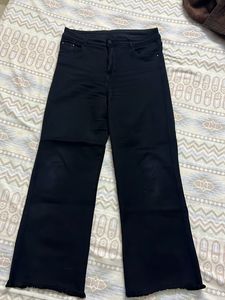 black rugged jeans