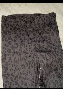 Animal Print Skinny Pants