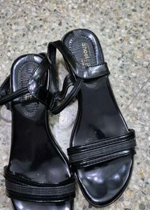 Black Color Heels Sandal Size 6