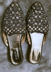 Embellished Ethnic Flats net with design 😍💗💕