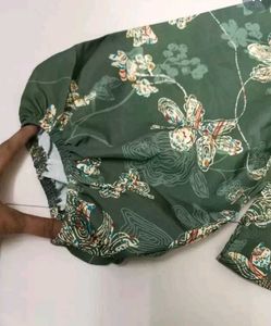 Prefect Green Top 💚