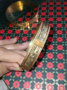 Gold-toned Bangle Set