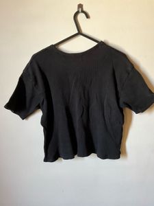 New look short Black Ribbed Cropped Top  🖤