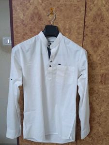 White Casual shirt size-M