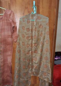 Pakistani Kurti With Dupatta Set