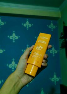 Dot &amp; Key Mango Detan Sunscreen - 80G