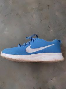 Running Shoes
