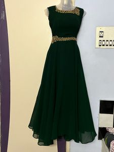 Pintrest padded green designer party wear gown