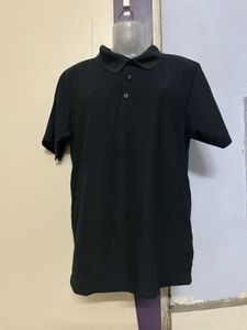 Gildan Branded Black Collar Tshirt