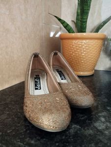 Sparkly ✨✨Gold Ballet Flats🎀