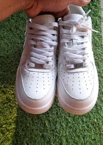 AIR FORCE 1 TRIPLE WHITE 2