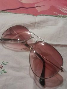 Aviator Sunglasses - Stylish Pink Tint